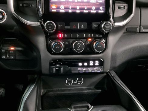 Used 2020 RAM 2500 Laramie w/ Night Edition image 34