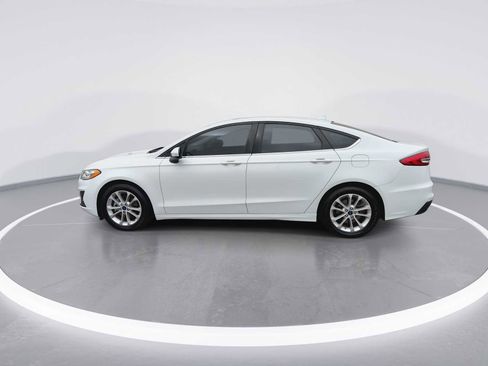 Used 2020 Ford Fusion SE FWD image 5