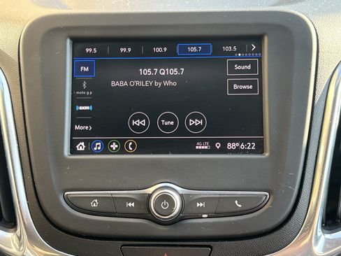 Used 2020 Chevrolet Equinox LT AWD/4WD image 16