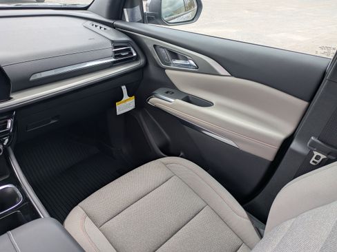 New 2026 Chevrolet Traverse LT FWD image 15