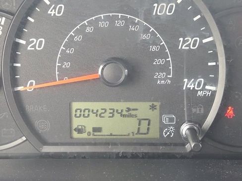 Used 2024 Mitsubishi Mirage ES image 39