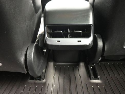 Used 2018 Tesla Model 3 Long Range image 31