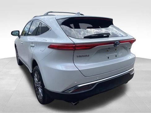 Used 2023 Toyota Venza Limited image 22