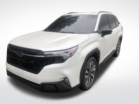 Used 2025 Subaru Forester Touring w/ Popular Package - Touring AWD/4WD image 2