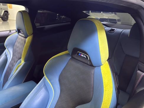 Used 2021 BMW M4 Competition w/ Executive Package RWD image 17