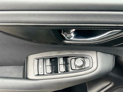 Used 2025 Subaru Outback Premium w/ Popular Package #1A image 17