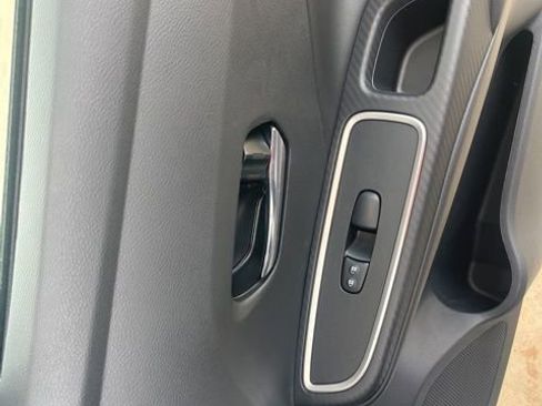 Used 2025 Nissan Versa SR w/ Trunk Package FWD image 19