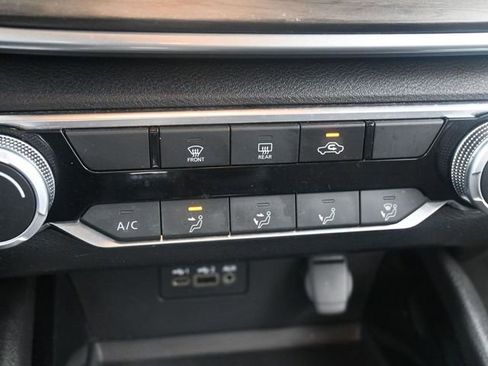 Used 2024 Nissan Altima 2.5 SV FWD image 13