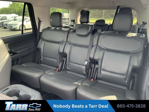 Used 2025 Ford Expedition Active AWD/4WD image 25