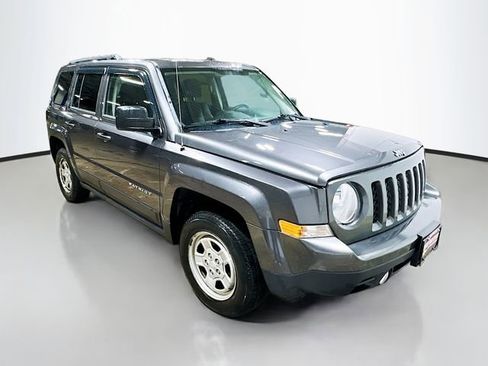 Used 2015 Jeep Patriot Sport w/ Power Value Group AWD/4WD image 5