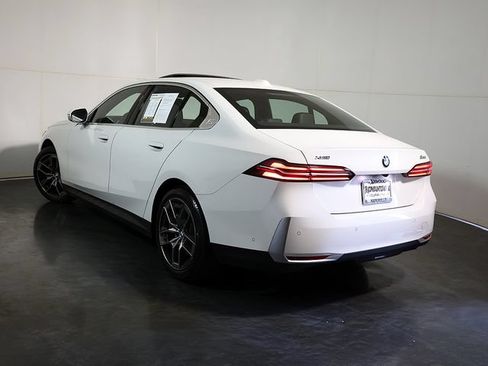Used 2026 BMW 530i xDrive AWD/4WD image 2