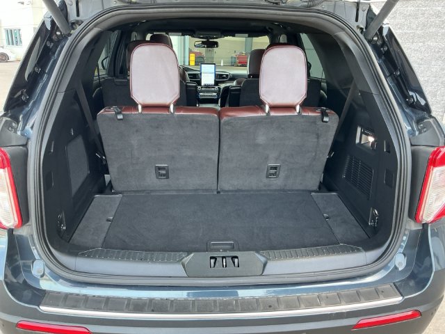 Certified 2023 Ford Explorer Platinum w/ Technology Package AWD/4WD image 23