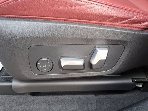 Used 2024 BMW X3 M40i w/ Premium Package image 22