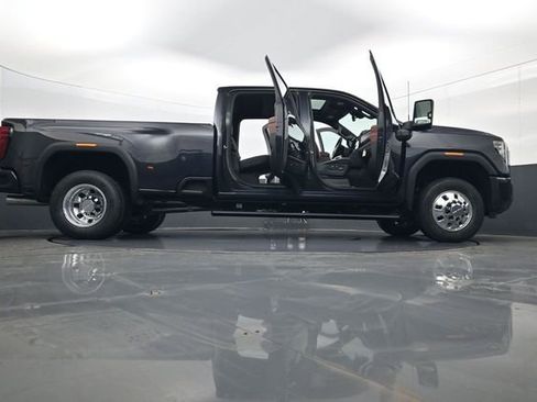 New 2026 GMC Sierra 3500 Denali Ultimate AWD/4WD image 33