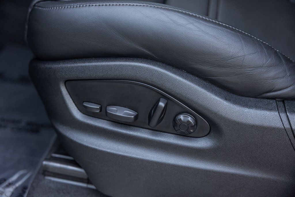 Certified 2025 Porsche Cayenne E-Hybrid AWD/4WD image 15