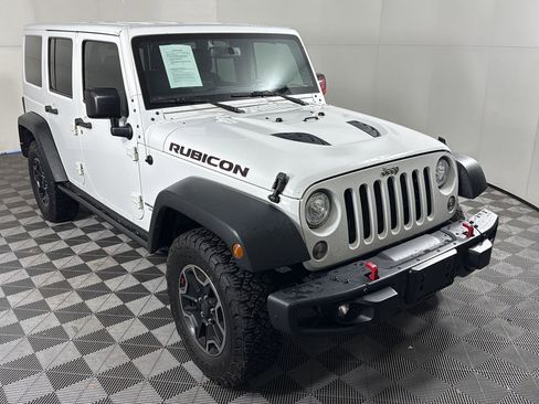 Used 2017 Jeep Wrangler Unlimited Rubicon image 4