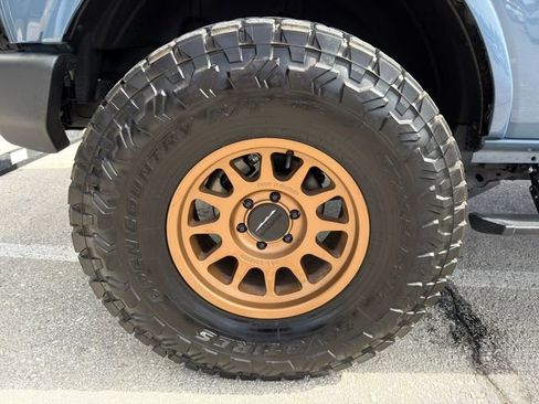 Used 2024 Ford Bronco Outer Banks image 14