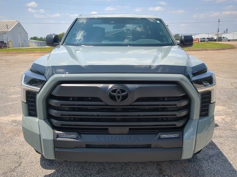 Used 2025 Toyota Tundra SR5 w/ SR5 Premium Package AWD/4WD image 7