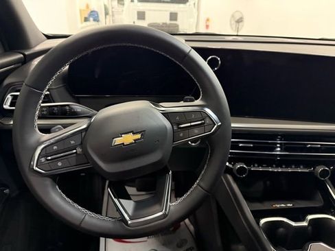 New 2026 Chevrolet Traverse LT w/ Sun and Wheel Package image 16