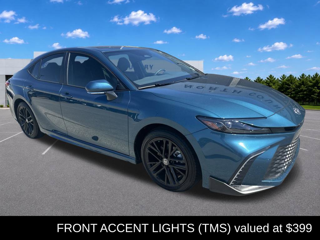 Used 2026 Toyota Camry SE FWD image 3