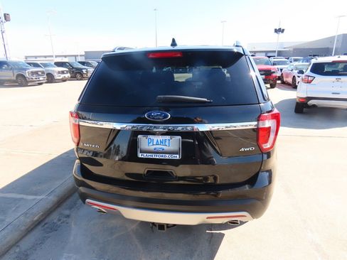 Used 2017 Ford Explorer Limited image 13