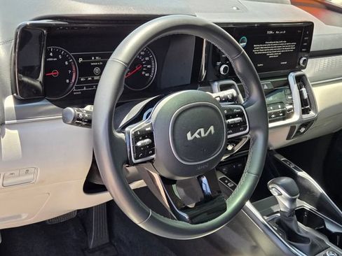 Used 2023 Kia Sorento S w/ Panoramic Sunroof Package FWD image 18