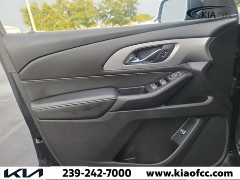 Used 2019 Chevrolet Traverse LT FWD image 24