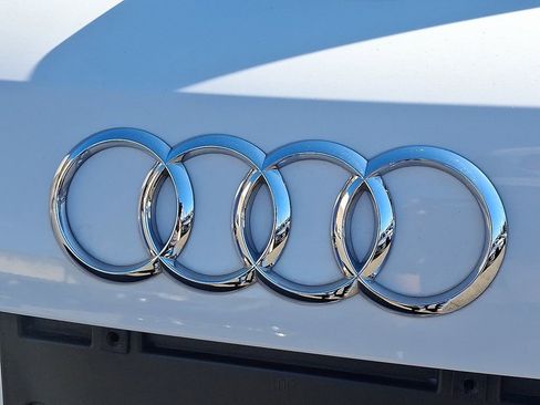 Used 2022 Audi Q3 2.0T Premium Plus w/ Premium Plus Package image 29