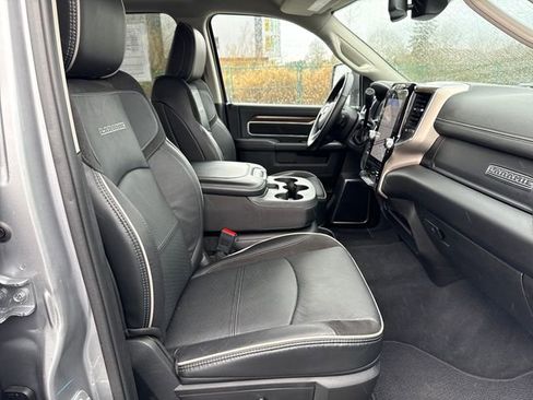 Used 2024 RAM 2500 Laramie image 12