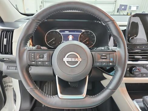 Used 2023 Nissan Pathfinder SL FWD image 23