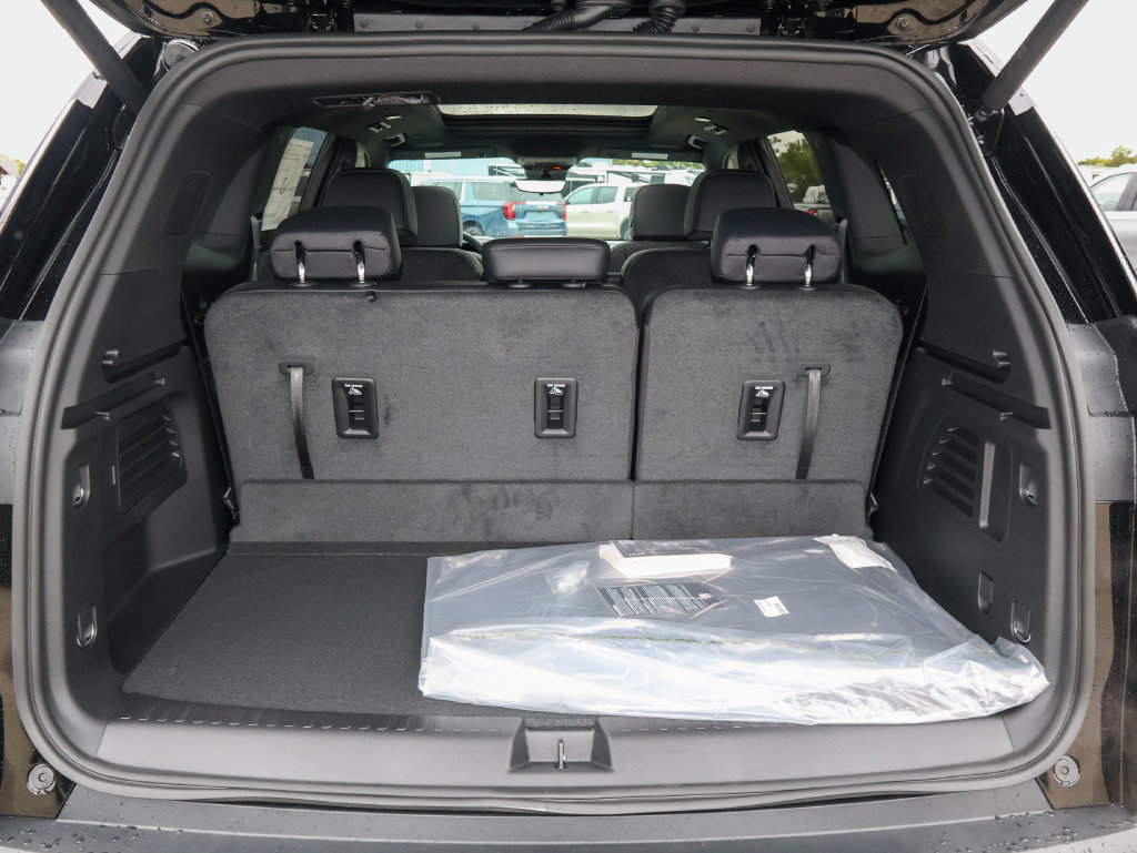 New 2027 GMC Acadia Elevation w/ Black Edition FWD image 5