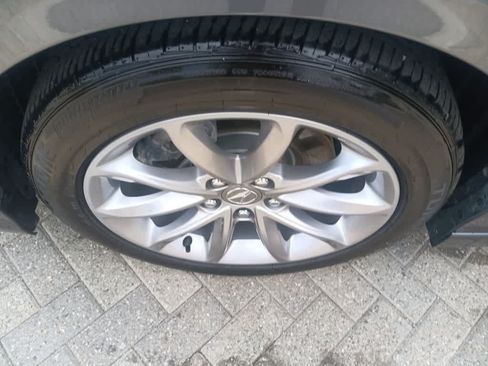 Used 2023 Acura TLX FWD image 8