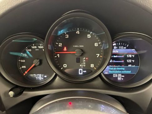 Used 2019 Porsche Macan AWD/4WD image 25