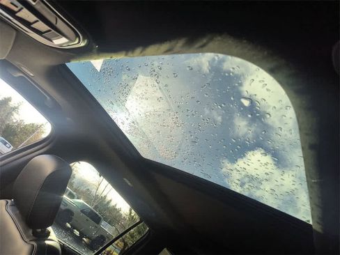 New 2025 Jeep Grand Cherokee L Limited image 22