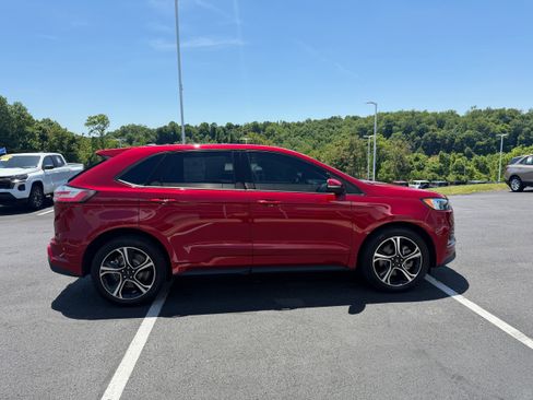 Certified 2022 Ford Edge ST AWD/4WD image 9