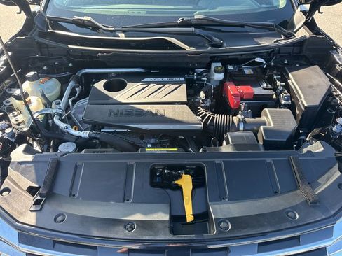 Used 2024 Nissan Rogue SV image 31