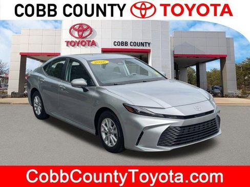 Used 2026 Toyota Camry LE image 1