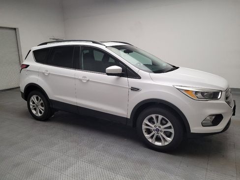 Used 2018 Ford Escape SE FWD image 11
