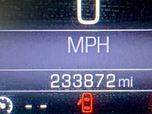 Used 2015 GMC Sierra 1500 SLE w/ SLE Value Package image 18