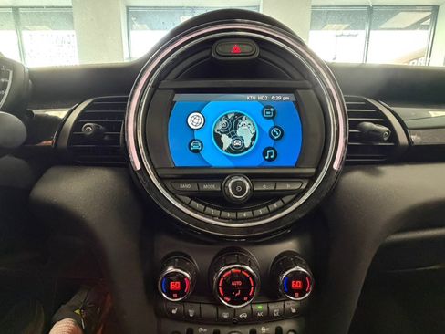 Used 2019 MINI Cooper 4-Door Hardtop FWD image 39