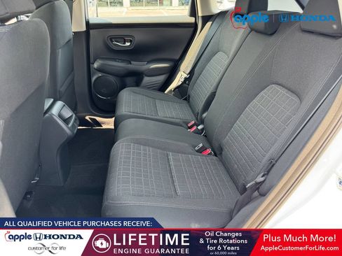 Used 2025 Honda HR-V LX image 18
