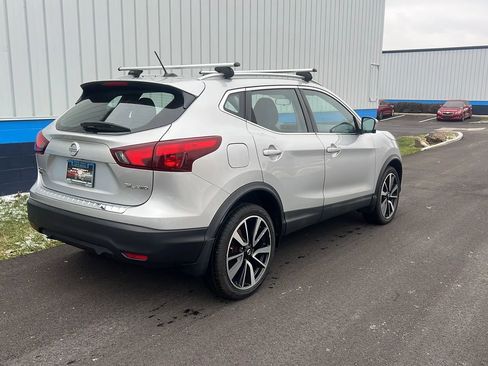 Used 2017 Nissan Rogue Sport SL w/ SL Premium Package image 5
