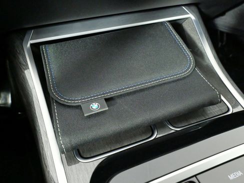 Used 2024 BMW 740i xDrive image 53