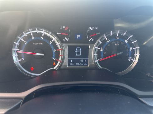 Used 2016 Toyota 4Runner Limited AWD/4WD image 10