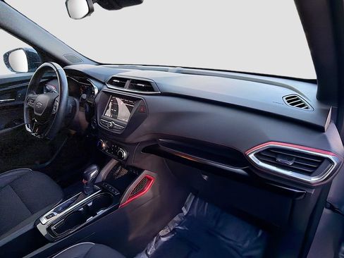 Used 2023 Chevrolet TrailBlazer RS image 27