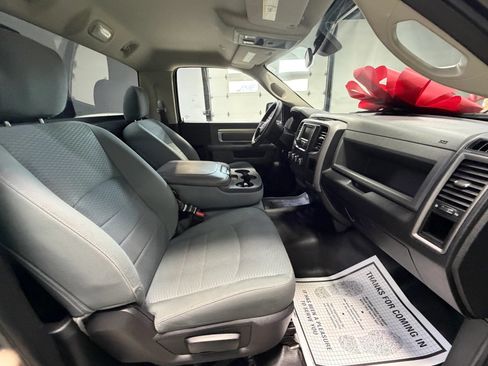 Used 2018 RAM 1500 Express RWD image 22