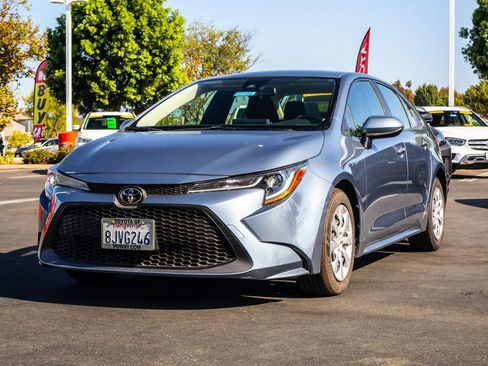 Used 2020 Toyota Corolla LE w/ Carpet Mat Package (TMS) FWD image 3