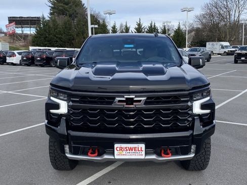 Used 2023 Chevrolet Silverado 1500 ZR2 w/ Technology Package image 8
