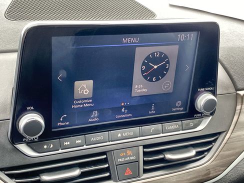 Used 2024 Nissan Altima 2.5 SV image 14