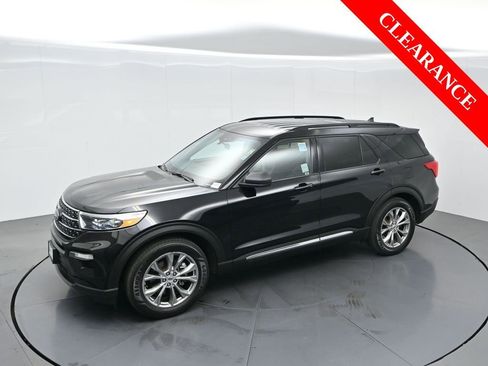 Used 2022 Ford Explorer XLT w/ Equipment Group 202A image 57